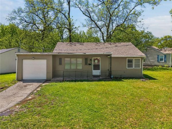 7400 Lamar Avenue, Overland Park, KS 66204