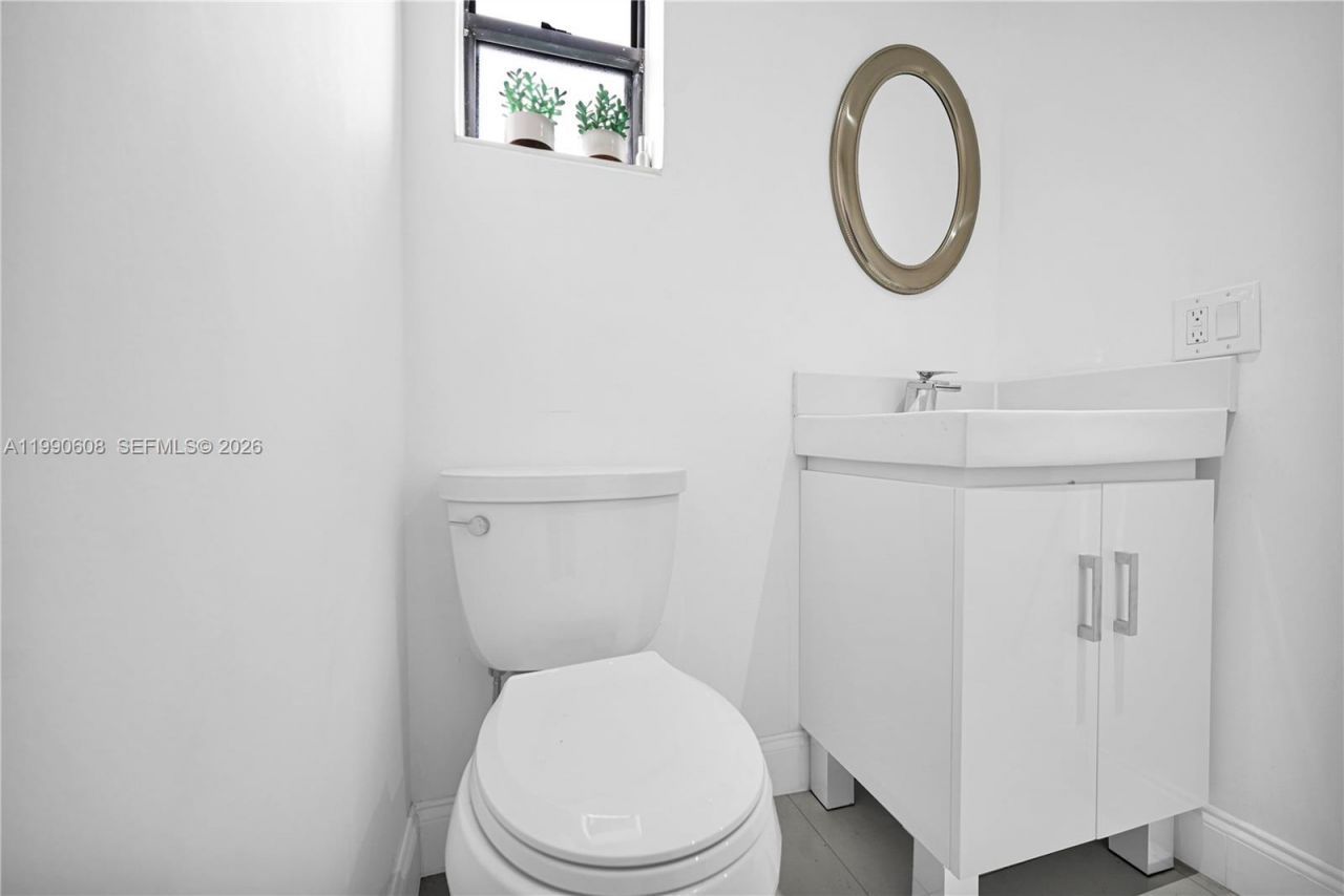 240 W 68th St, Unit 213, Hialeah, FL 33014 Photo