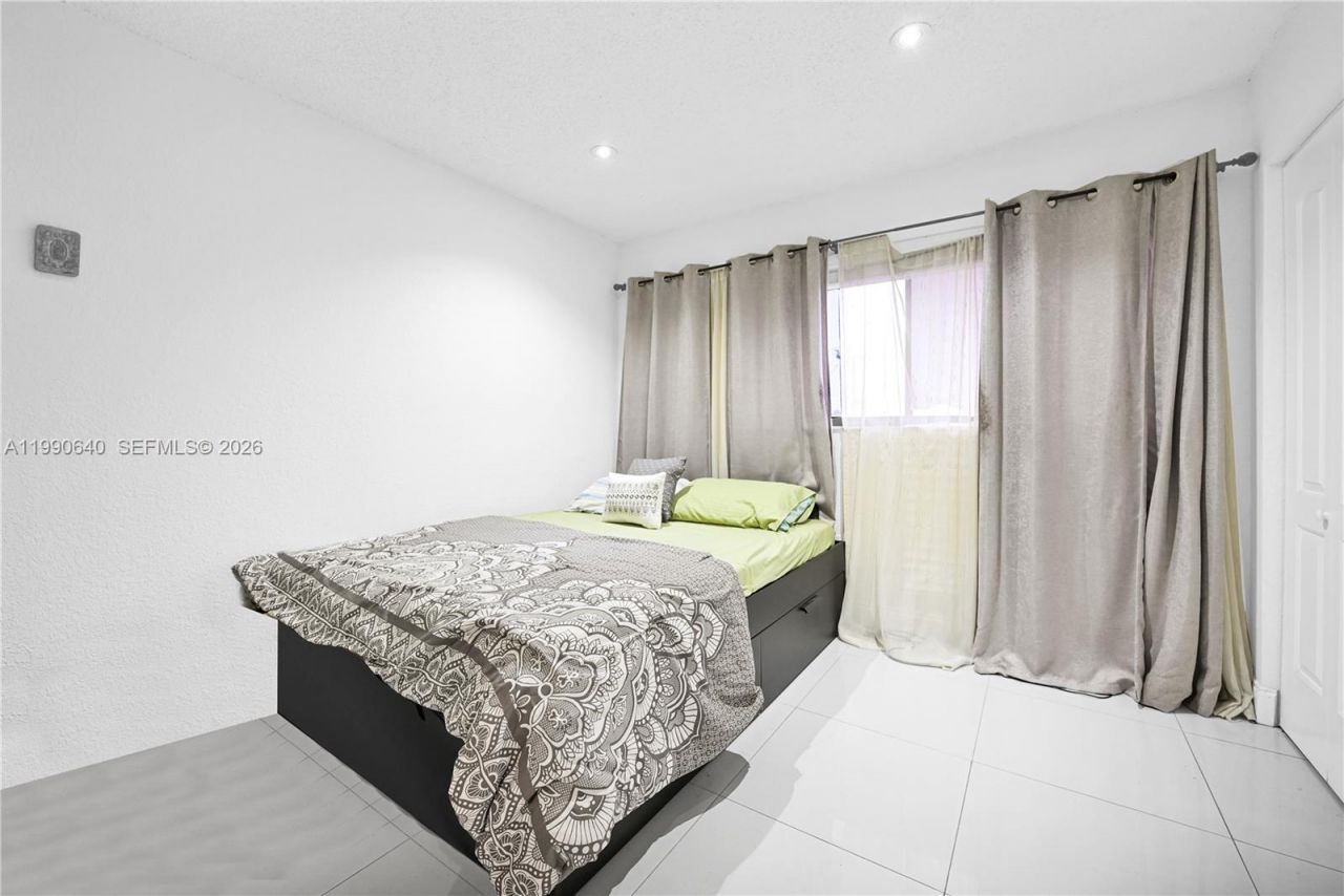 Please Call For Address, Unit 213, Hialeah, FL 33014 Photo