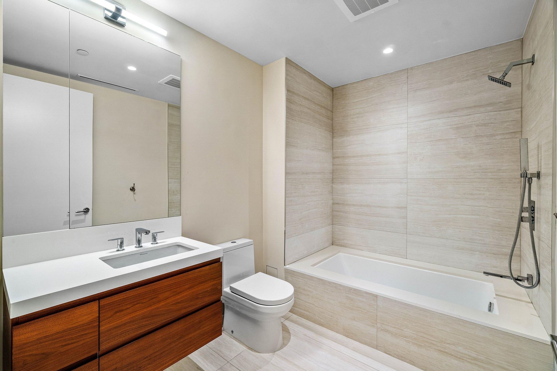 200 SE Mizner Boulevard, Unit 209, Boca Raton, FL 33432 Photo