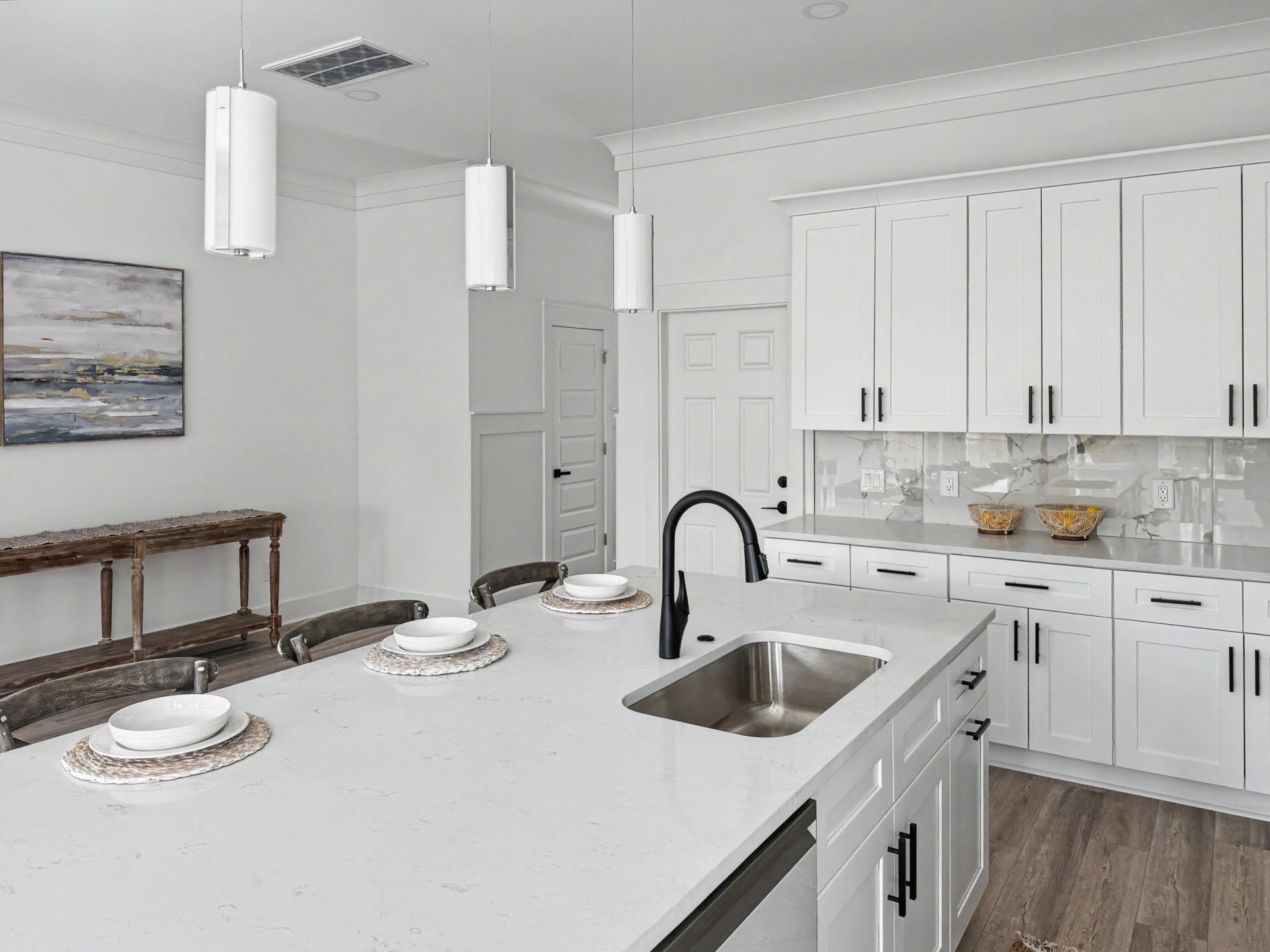 2047 Forest Avenue Photo 12