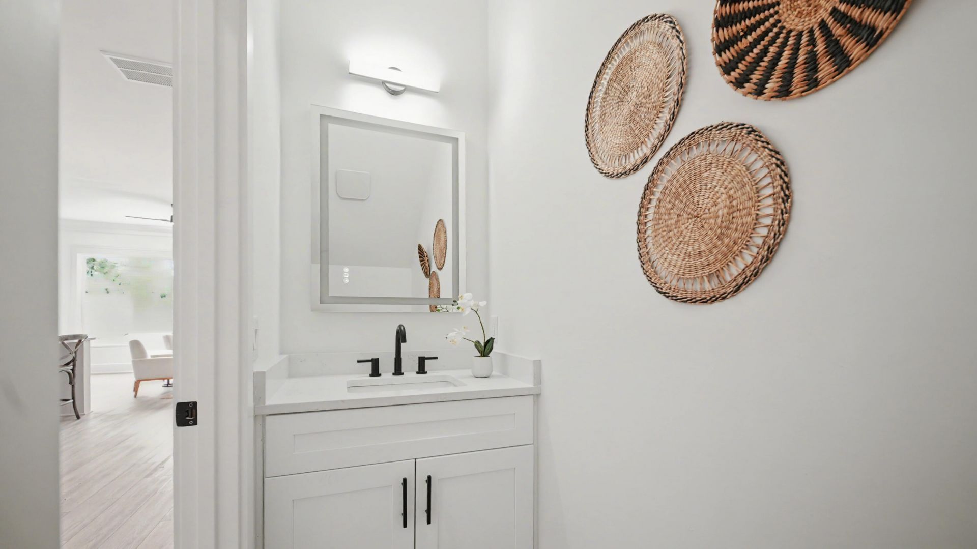 2047 Forest Avenue Photo 14