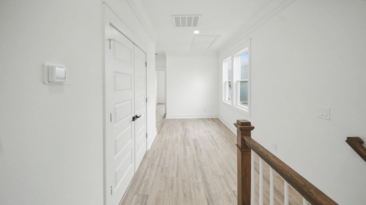 2047 Forest Avenue Photo 15