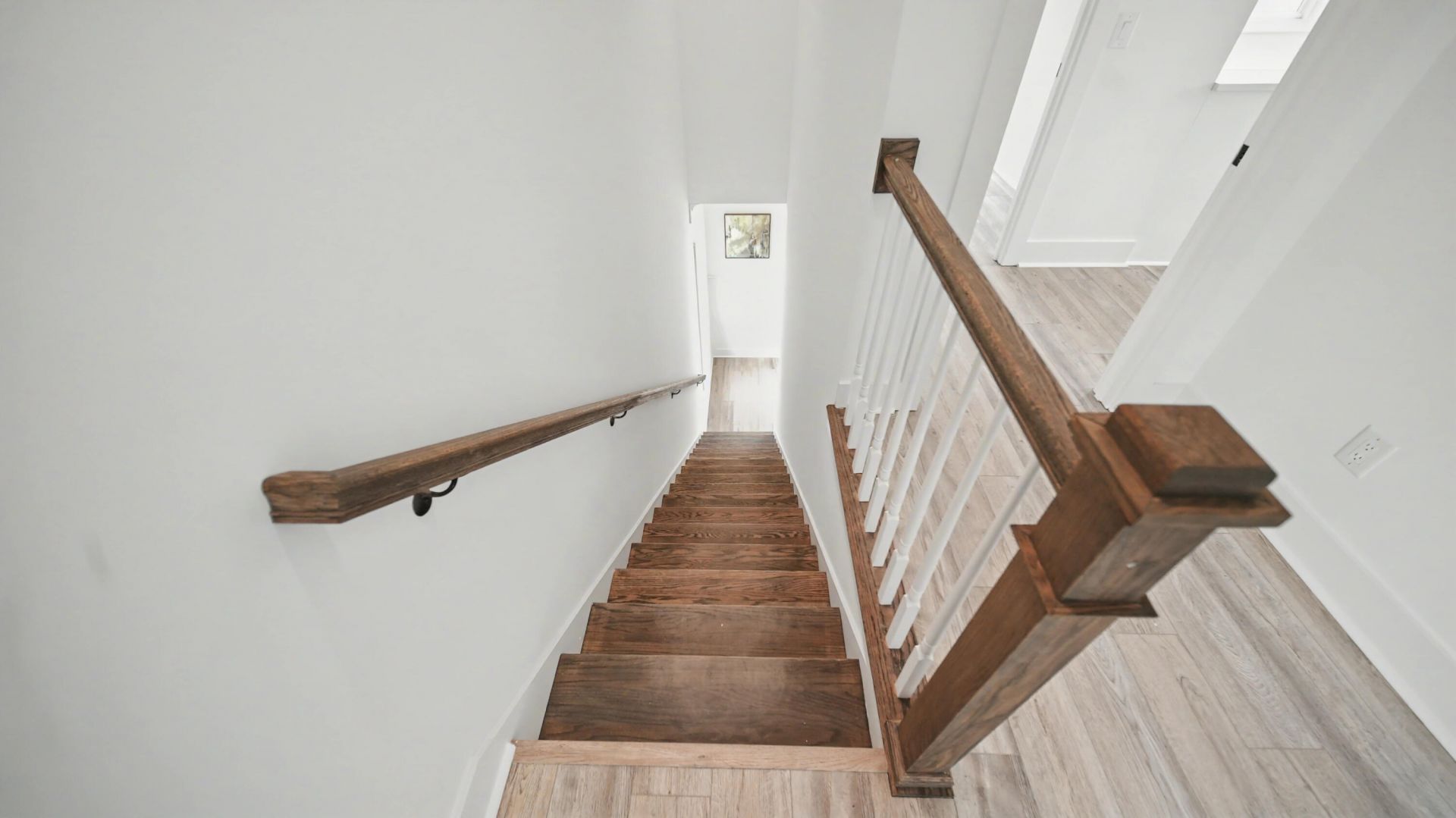 2047 Forest Avenue Photo 15