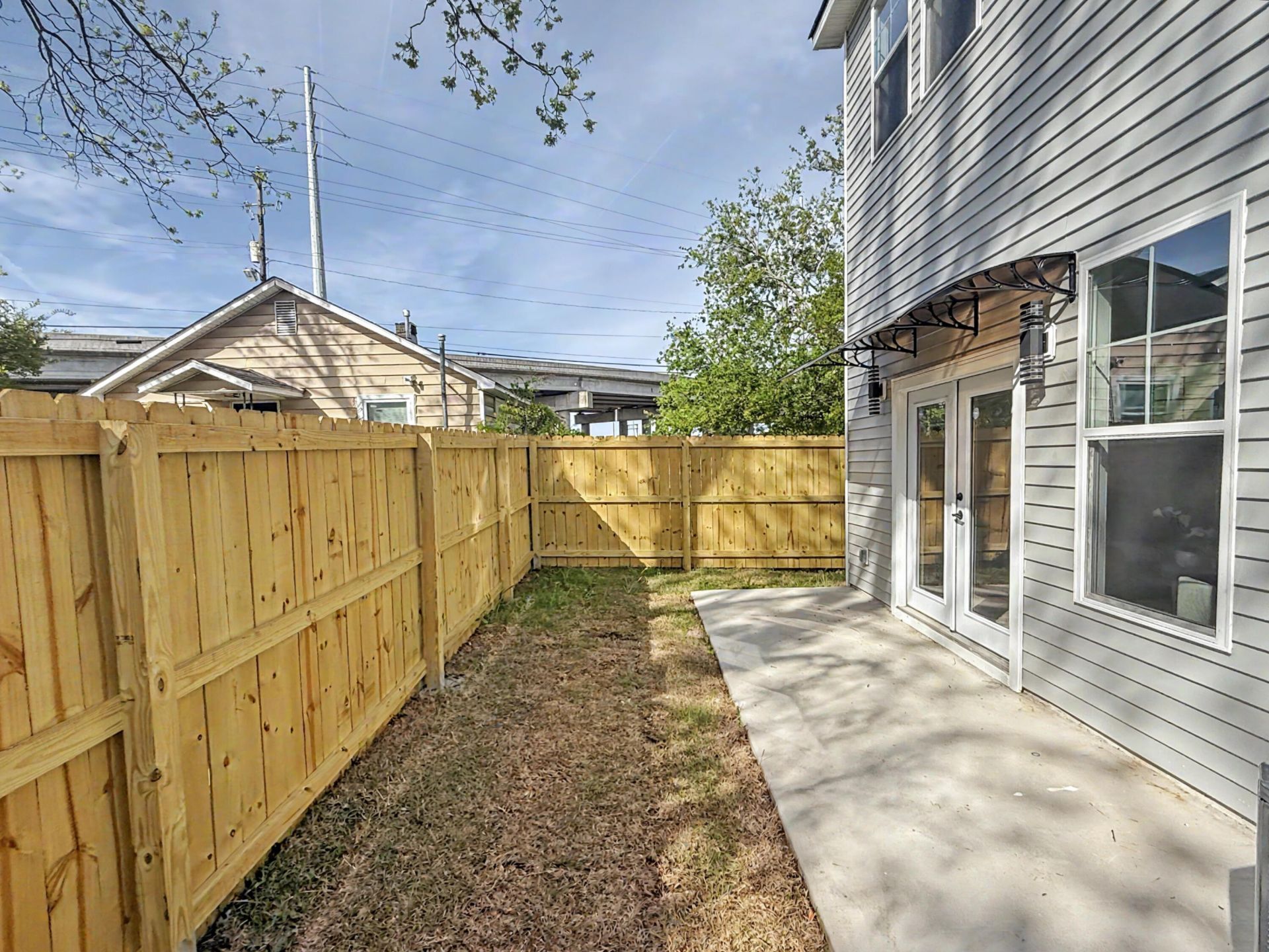 2047 Forest Avenue Photo 33