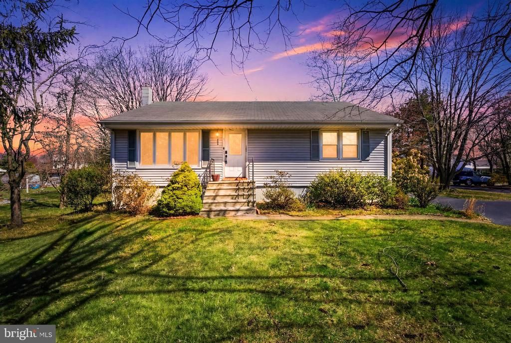 260 DUTCH NECK ROAD East Windsor, NJ 08520