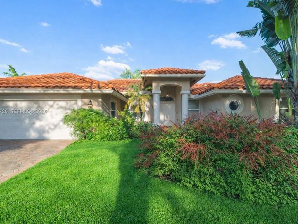 3744 Oak Ridge Cir , Weston, FL 33331