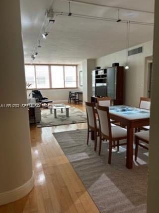 5005 Collins Ave , Unit 423, Miami Beach, FL 33140 Photo