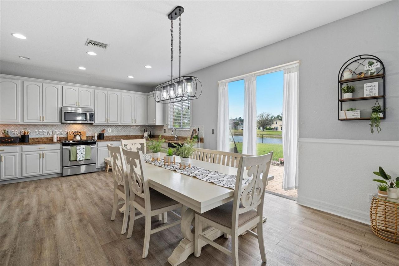 8130 Blue Daze Ct , Lehigh Acres, FL 33972 Photo