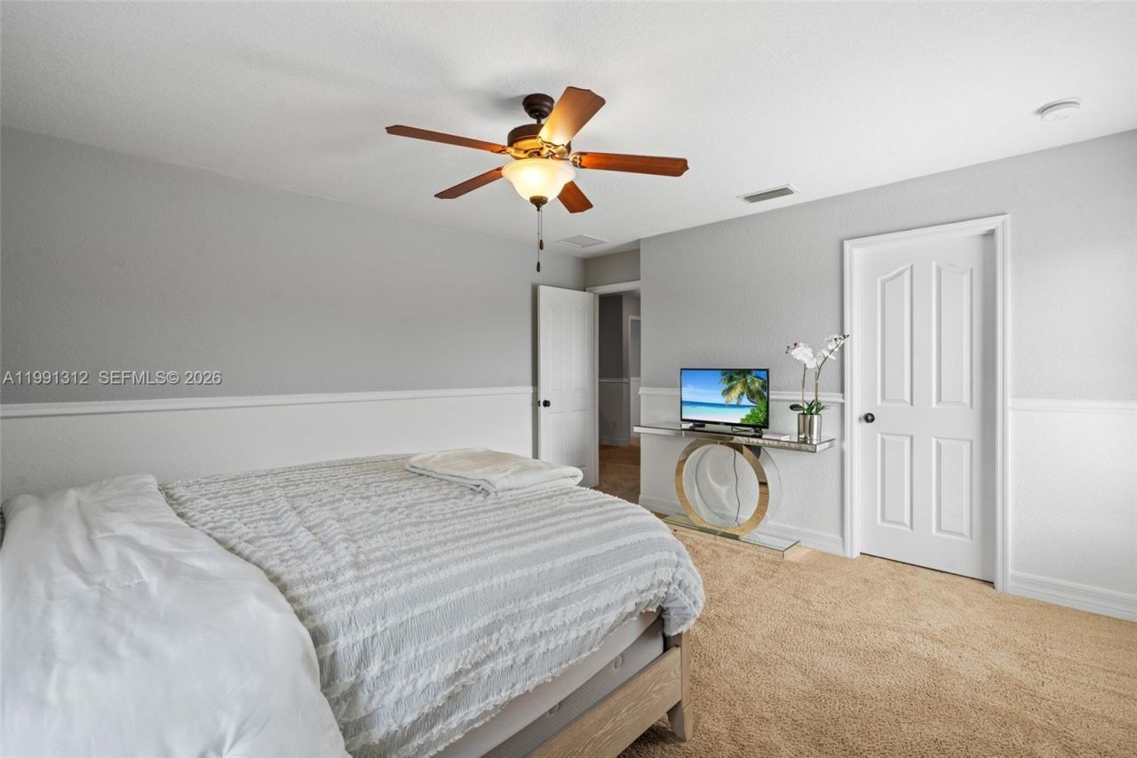 8130 Blue Daze Ct , Lehigh Acres, FL 33972 Photo