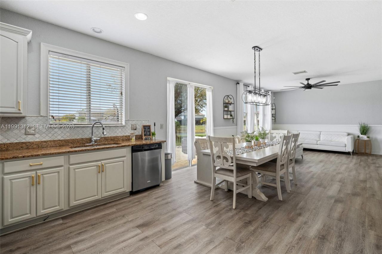 8130 Blue Daze Ct , Lehigh Acres, FL 33972 Photo