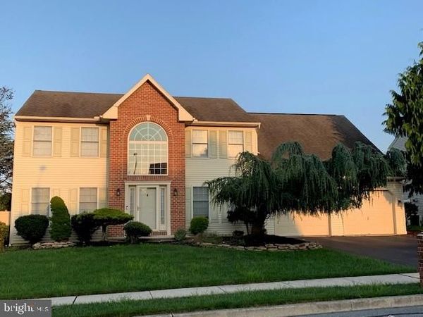401 AUGUSTA DR E, READING, PA 19608
