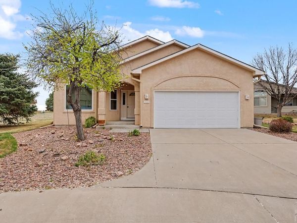 250 E Poppy Lane, Pueblo, CO 81007