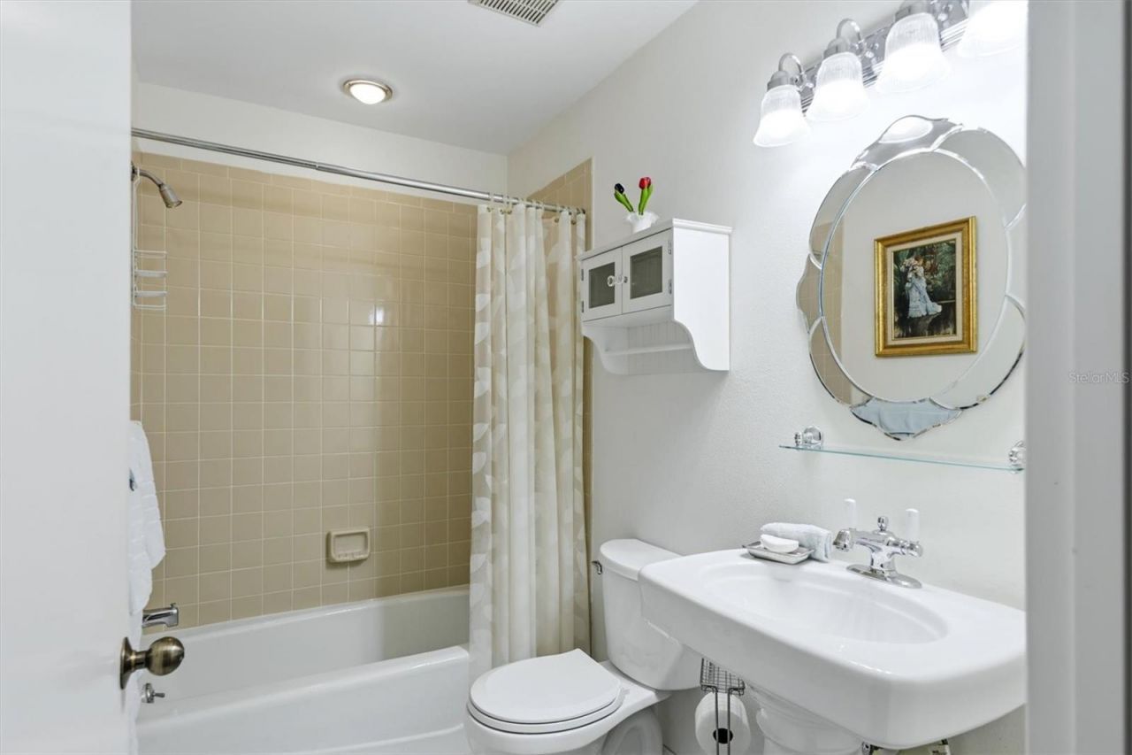 3351 Thornwood Road, Unit 3351, Sarasota, FL 34231 Photo