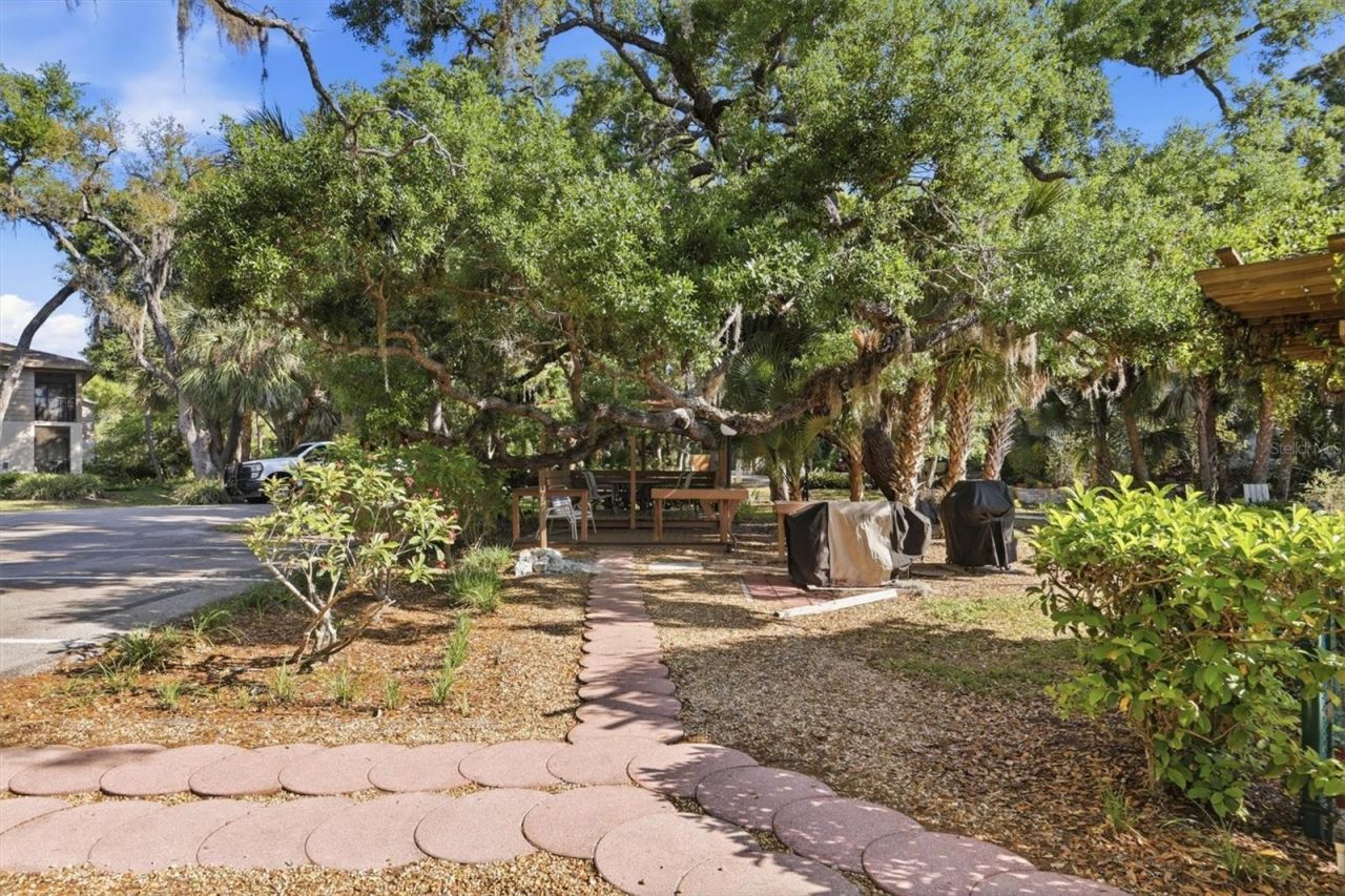 3351 Thornwood Road, Unit 3351, Sarasota, FL 34231 Photo