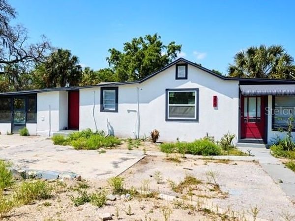 3917 E HANNA AVENUE , TAMPA, FL 33610