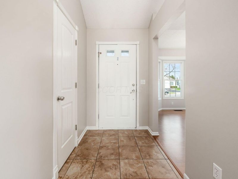 9360 Magnolia Way, Orient, OH 43146 Photo 7