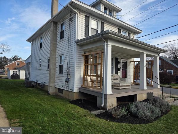 609 N EAST STREET, CARLISLE, PA 17013