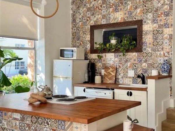 1502 Jefferson Ave , Unit 108, Miami Beach, FL 33139