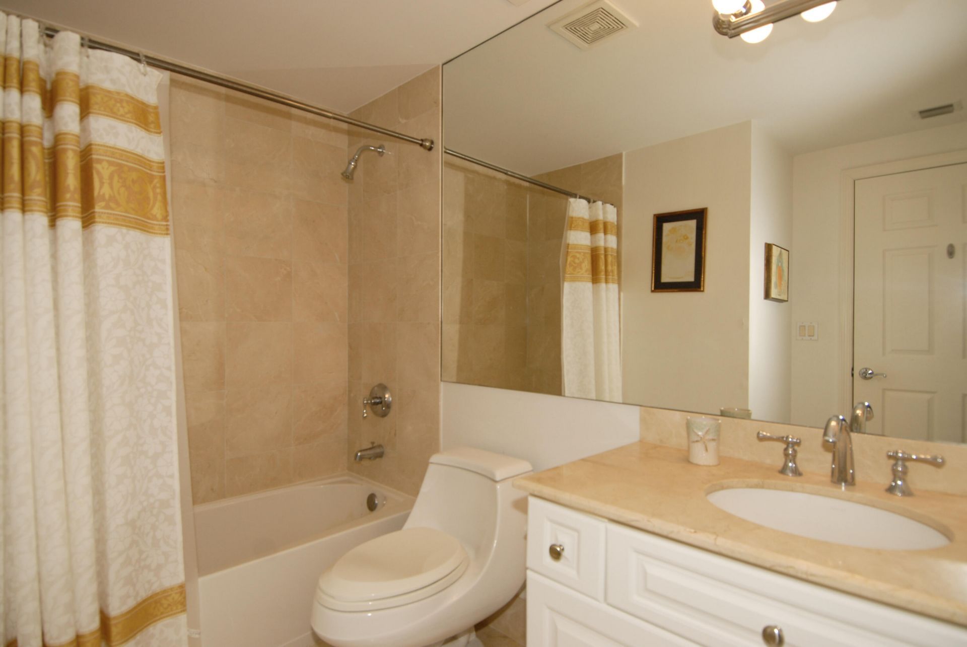 3200 N Ocean Boulevard, Unit 406, Fort Lauderdale, FL 33308 Photo