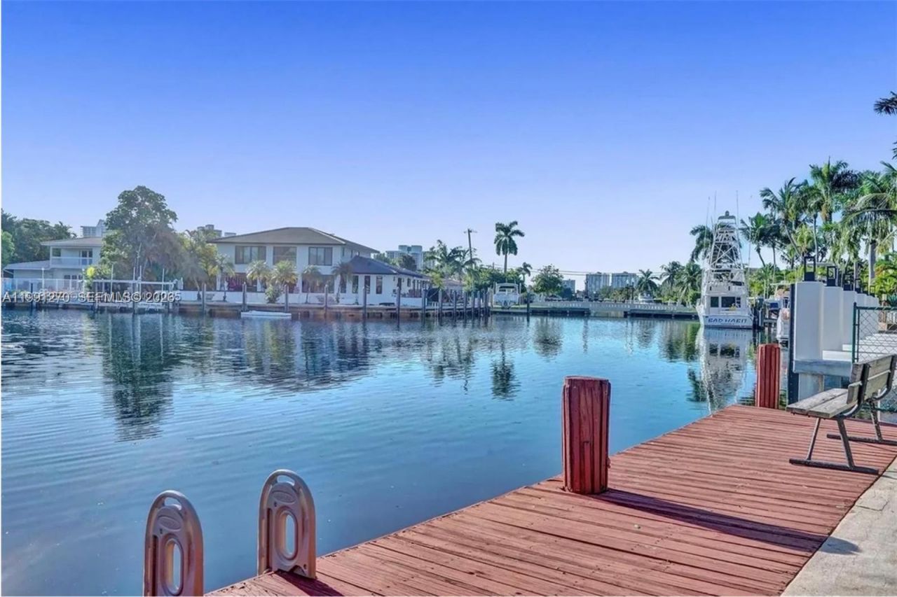 580 Egret Dr, Unit 111, Hallandale Beach, FL 33009 Photo