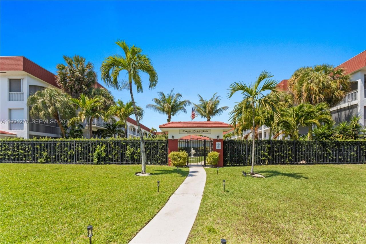 580 Egret Dr, Unit 111, Hallandale Beach, FL 33009 Photo