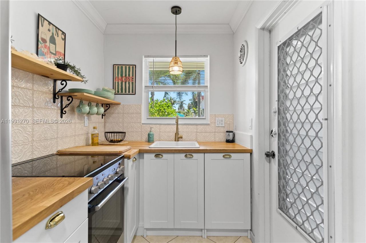 580 Egret Dr, Unit 111, Hallandale Beach, FL 33009 Photo