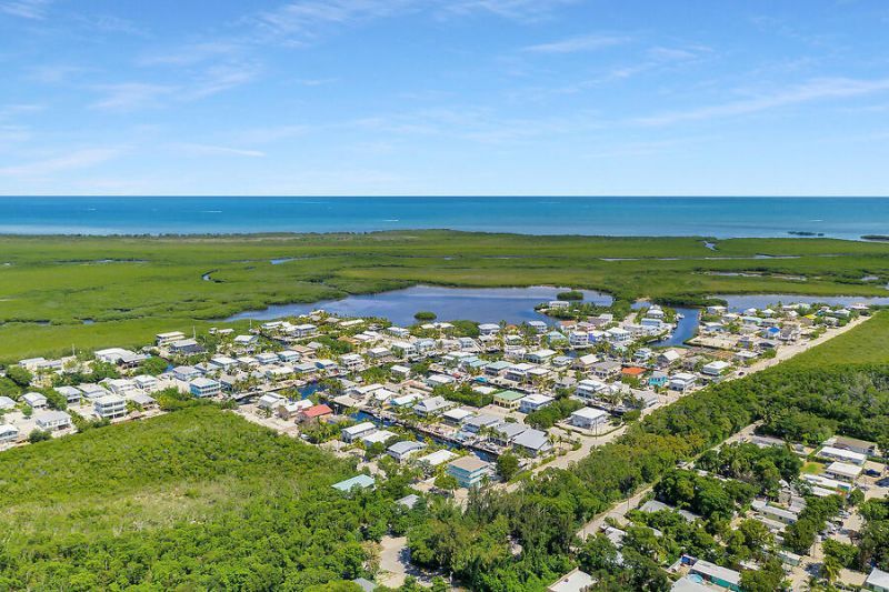 105 2nd Lane, Key Largo, FL 33037 Photo