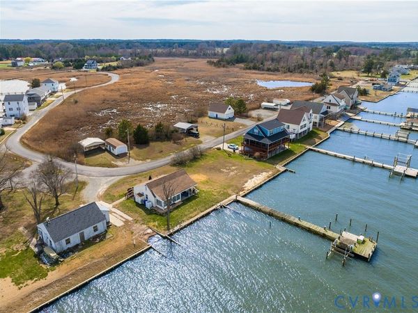 998 Fort Lowry Lane , Essex, VA 22454