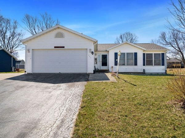 227 Meadow Drive , Orangeville, IL 61060