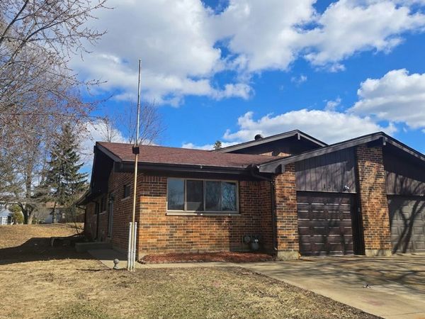 Streamwood, IL 60107