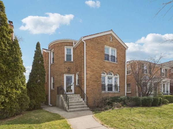 1220 N Oak Park Avenue, Oak Park, IL 60302
