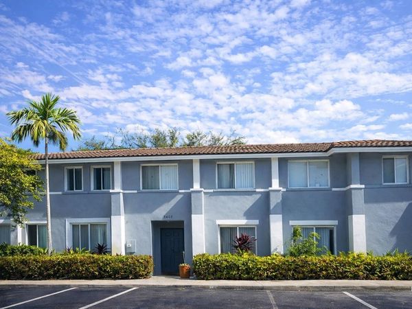 5403 SW 41st Street, Pembroke Pines, FL 33023