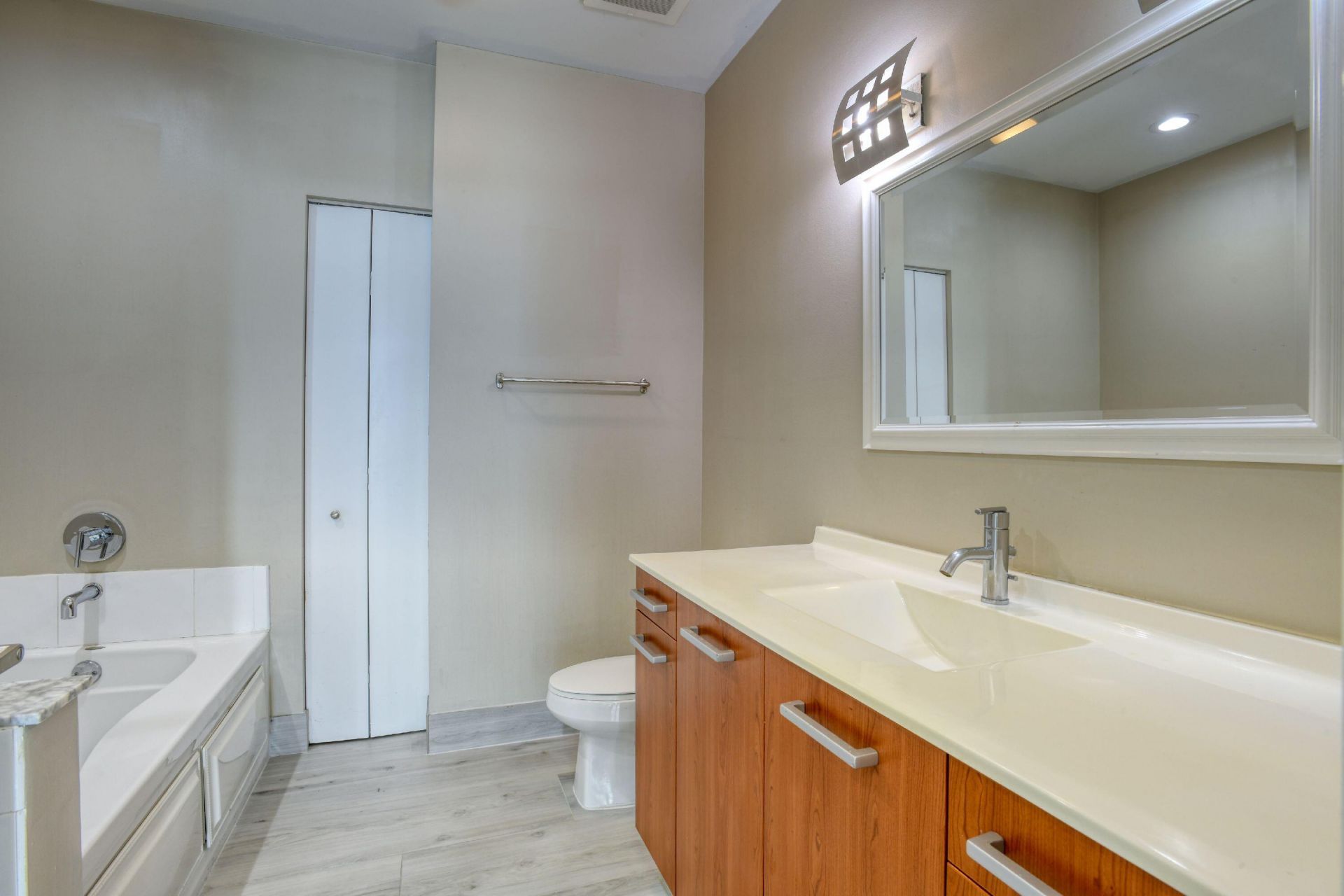 313 NE 2nd Street, Unit 603, Fort Lauderdale, FL 33301 Photo