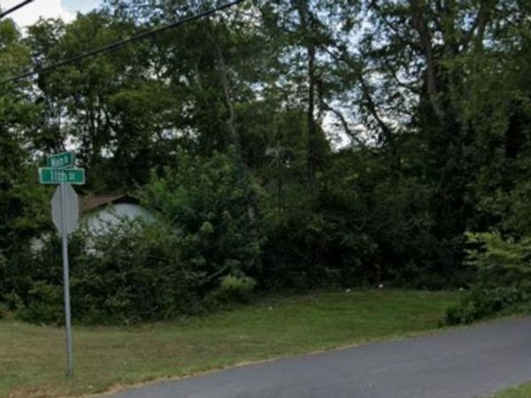 1100 Main St , Clarksville, TN 37040