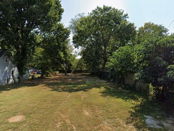 403 Locust St , Clarksville, TN 37042