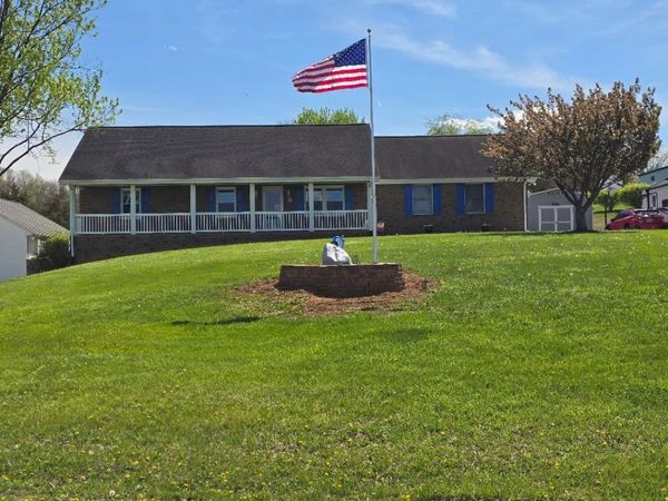 12106 Lee , Buchanan, VA 24066