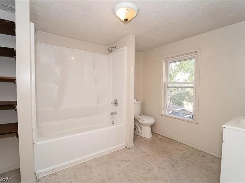 1150 Wooster Road N, Barberton, OH 44203 Photo 2