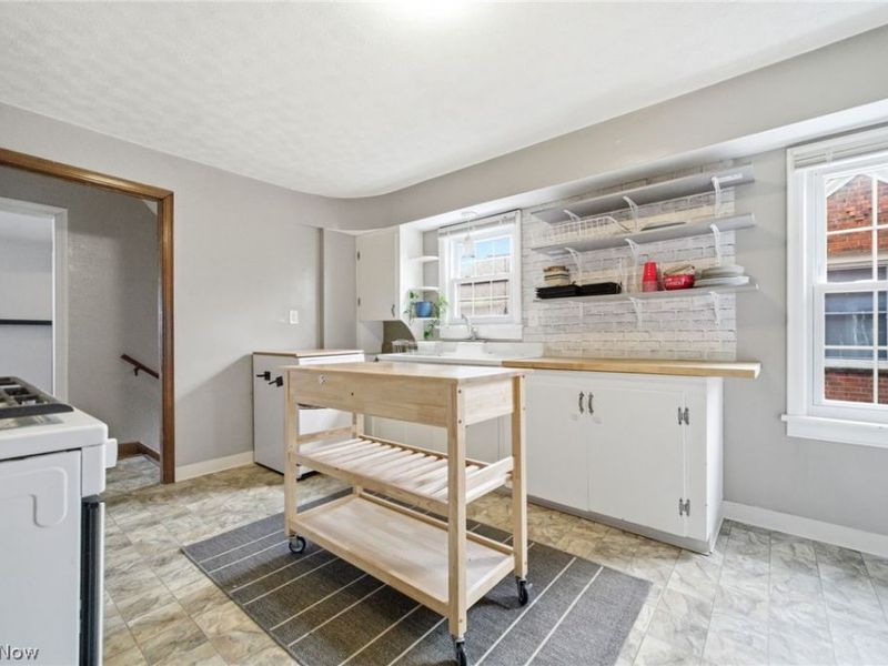 5918 Maplewood Road, Mayfield Heights, OH 44124 Photo 13