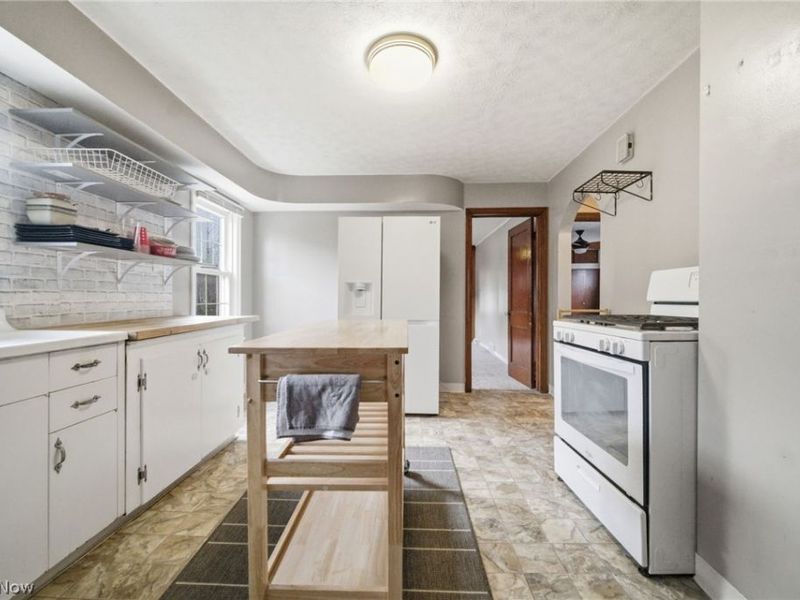 5918 Maplewood Road, Mayfield Heights, OH 44124 Photo 14