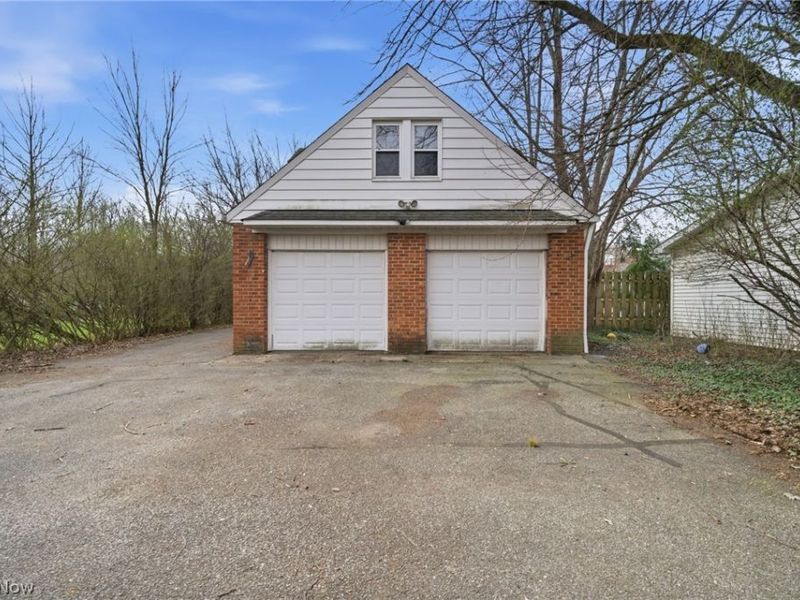 5918 Maplewood Road, Mayfield Heights, OH 44124 Photo 4