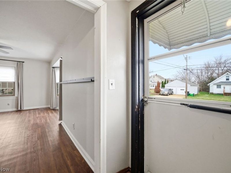 5918 Maplewood Road, Mayfield Heights, OH 44124 Photo 9