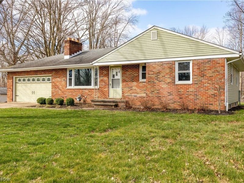 239 Habant Drive, Amherst, OH 44001 Photo 1