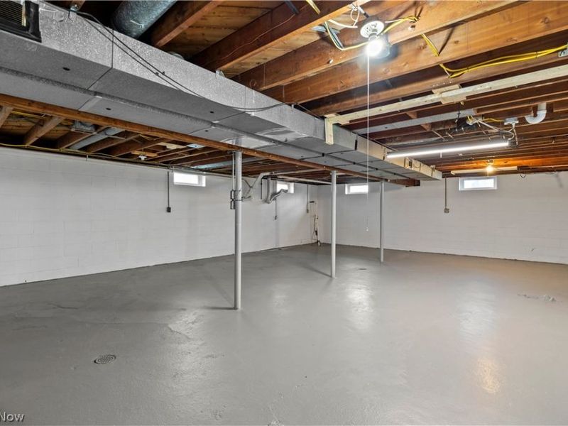 239 Habant Drive, Amherst, OH 44001 Photo 18