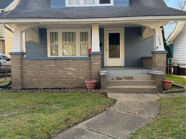 2458 East Avenue, Akron, OH 44314
