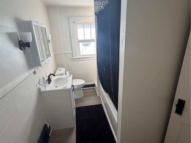 2458 East Avenue, Akron, OH 44314 Photo 10