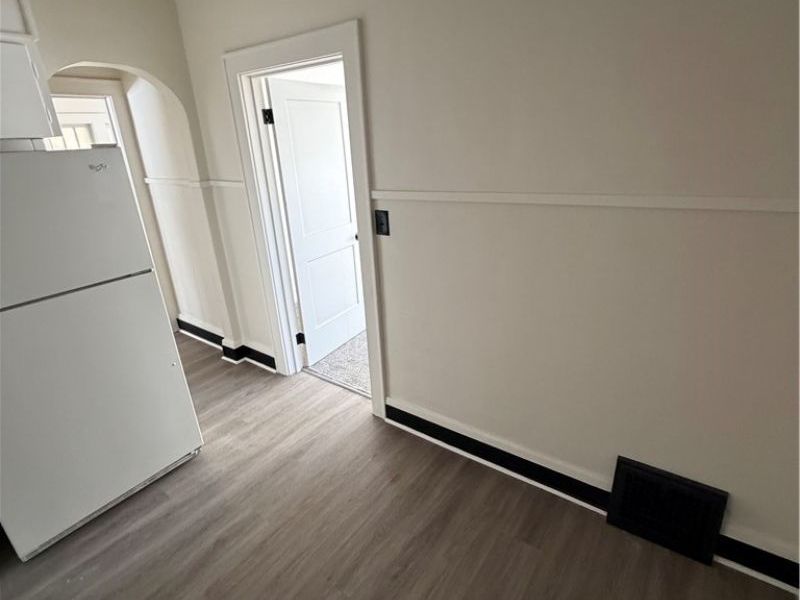 2458 East Avenue, Akron, OH 44314 Photo 3