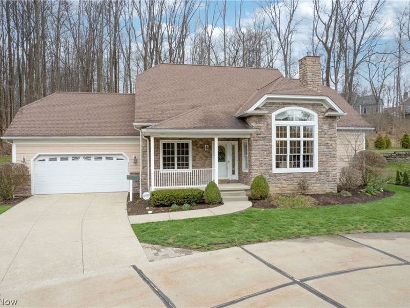 8096 Long Forest Drive, Brecksville, OH 44141 Photo 1