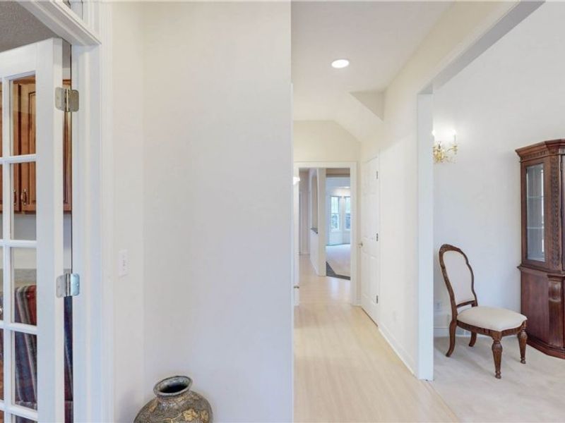 8096 Long Forest Drive, Brecksville, OH 44141 Photo 10