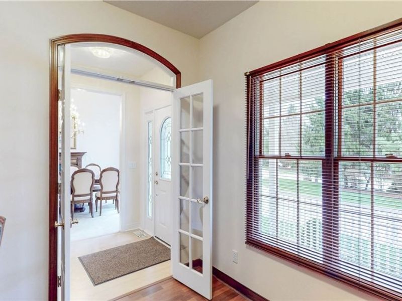 8096 Long Forest Drive, Brecksville, OH 44141 Photo 12